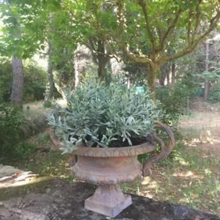 Le Clos De La Tour Piscine Chauffee 4*