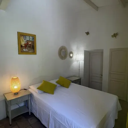 Le Clos De La Tour Piscine Chauffee Guest house Cassis